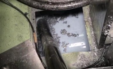 液體油用工業(yè)吸油機：輕松快速吸除回收工廠液體油污