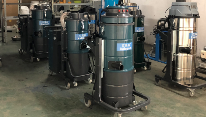 工業(yè)大功率充電吸塵器 工業(yè)大功率充電吸塵器