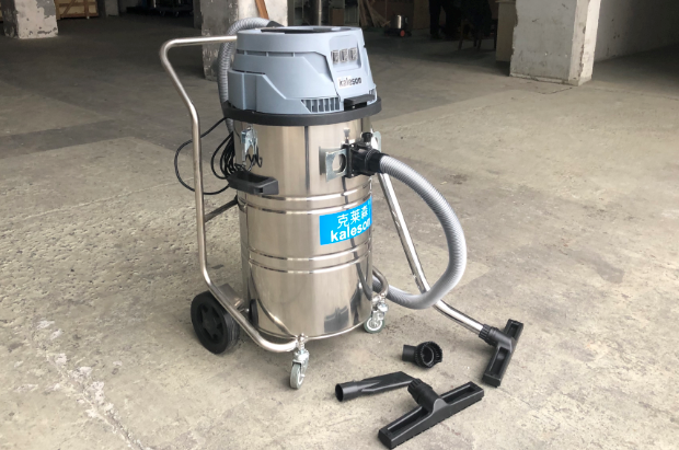 大功率工業(yè)商用吸塵器 大功率工業(yè)商用吸塵器