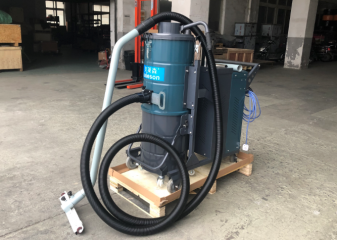 大功率工業(yè)吸塵器設(shè)備